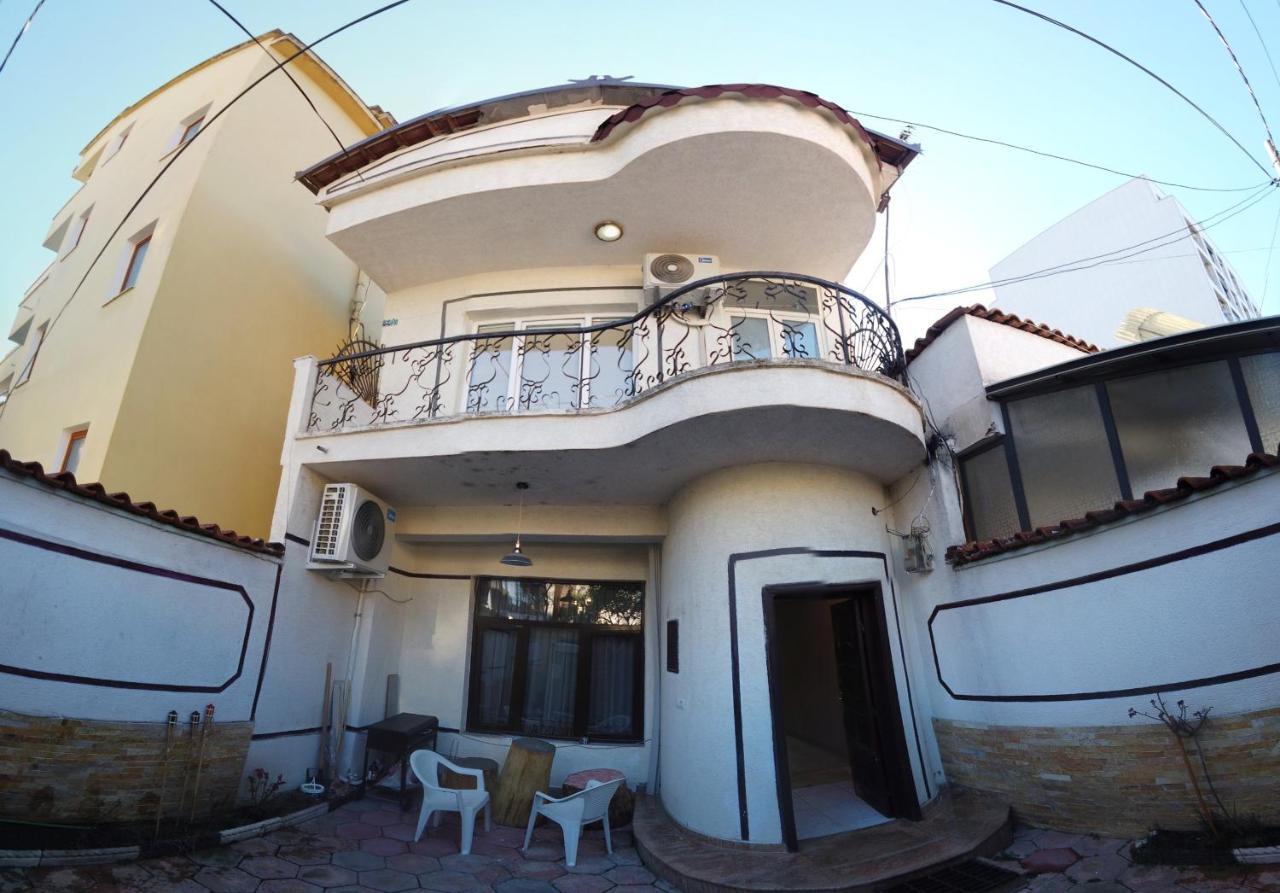 God'S Villa Tiranë Luaran gambar